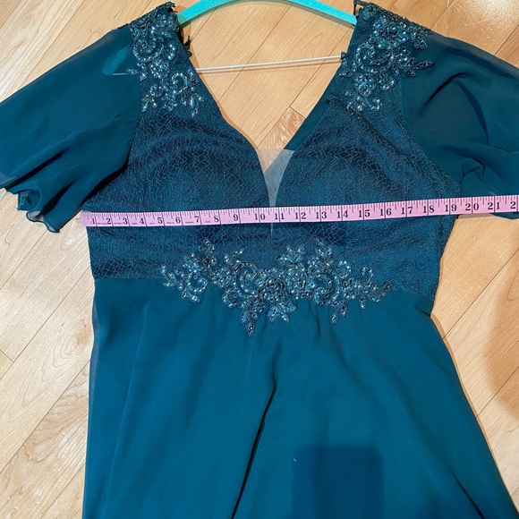 Fancy Dress chiffon hi low hem curvy - Picture 8 of 13